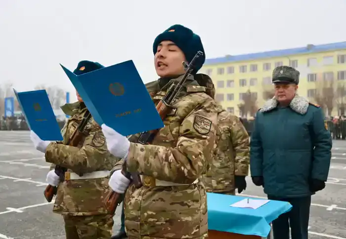 В Гвардейском гарнизоне свыше 600 солдат присягнули на верность Родине (6)