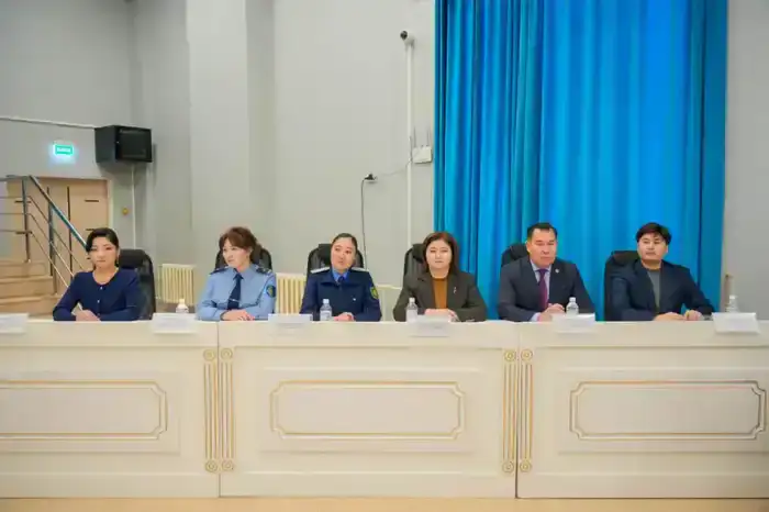 «Закон и порядок»: конкурс по правовой грамотности провели среди столичных школьников (5)