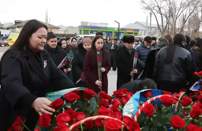 В Таразе почтили память Динмухамеда Кунаева (4)