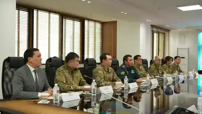 Глава МЧС Казахстана провёл встречу с заместителем премьер-министра Монголии (3)