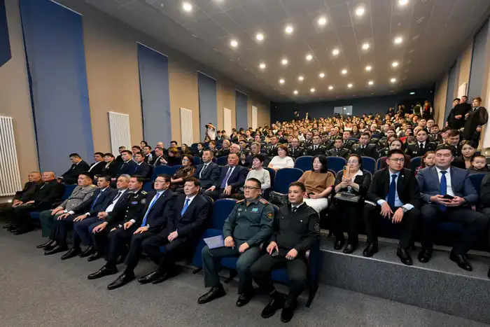 В Семее прошел региональный форум «5 лет на пути закона и порядка» (4)