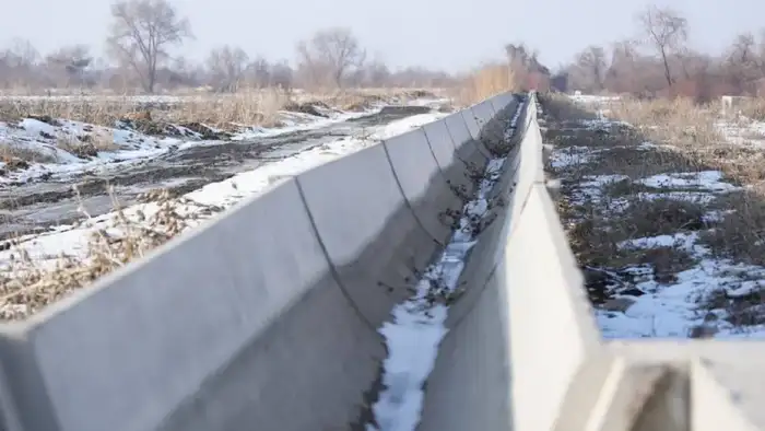Лимиты водопользования, строительство водохранилищ, поддержка сельского предпринимательства: Канат Бозумбаев посетил область Жетісу (6)