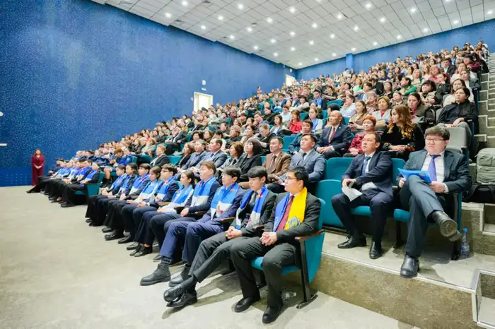 В Астане прошел городской форум «ADAL URPAQ: Закон. Порядок. Доверие» (3)