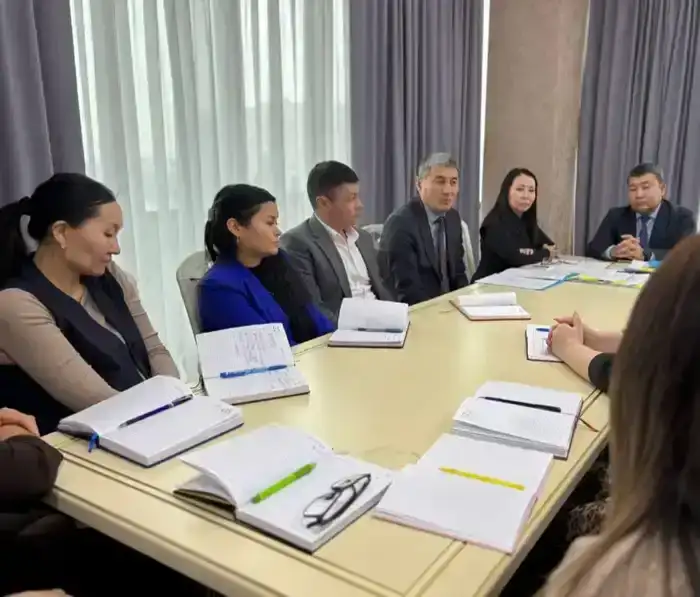 В ВКО для госслужащих состоялся семинар по формированию нетерпимости к коррупции (2)