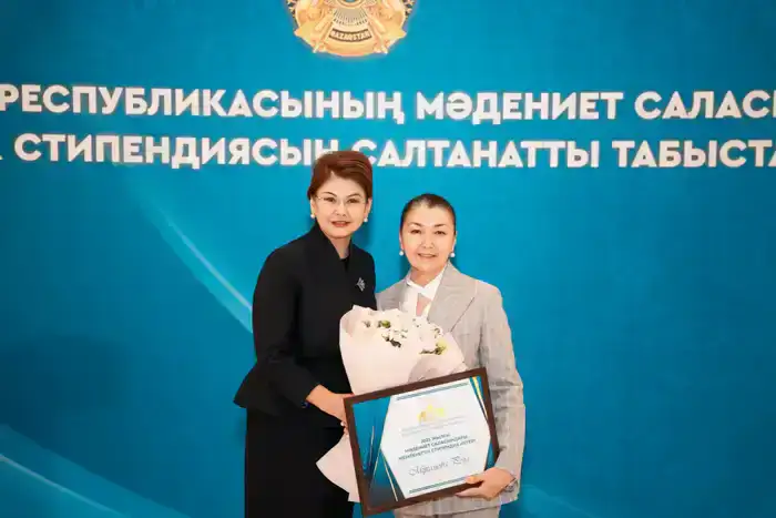 В Астане 75 деятелей культуры получили государственные стипендии Шымкенте