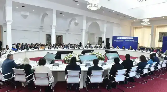 Рассмотрены вопросы повышения компетенций управленческих кадров (3)