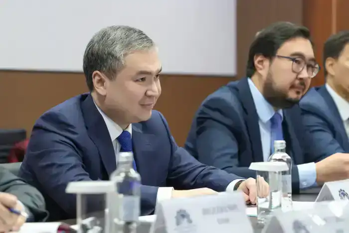 Углубление двустороннего сотрудничества: встреча министра с послом Канады открывает новые перспективы для Казахстана в промышленности и геологии