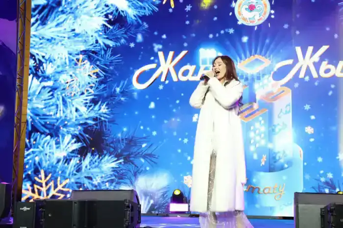 Дубайские туристы восхищены атмосферой доброжелательности на новогоднем шоу в Алматы