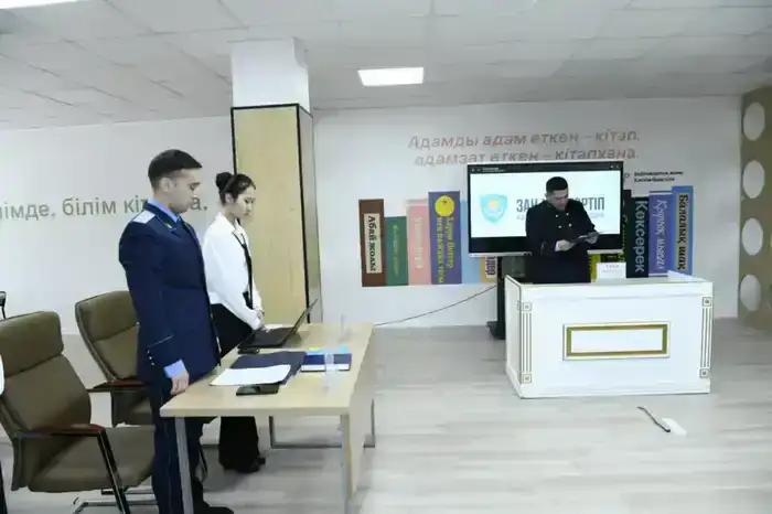 «Закон и порядок»: судебное заседание инсценировали в столичной школе для учащихся (3)