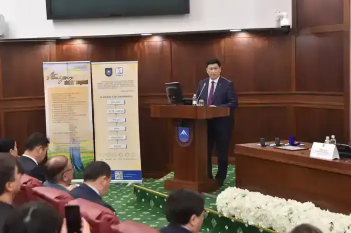 В КазНУ прошло заседание Ученого совета по итогам празднования 180-летия Абая (4)