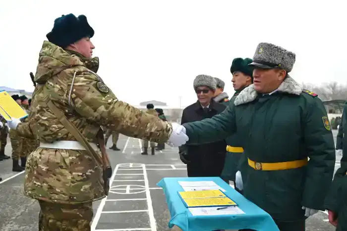 В Гвардейском гарнизоне свыше 600 солдат присягнули на верность Родине (2)