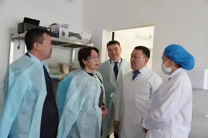 Заместитель акима области проинспектировала медицинские и социальные объекты района Биржан сал (6)