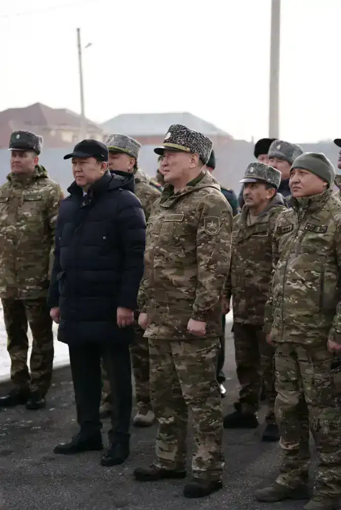 Министр обороны ознакомился с работой воинских формирований Кызылординской области (5)