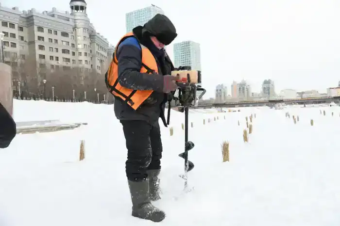 Есиль оживает: как спасают рыбу в зимний период?
