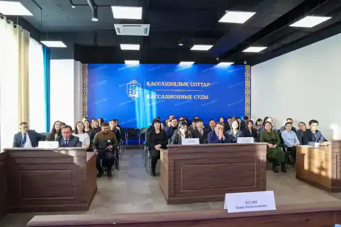 Магистранты Академии правосудия при Высшем Судебном Совете приняли участие в выездной лекции в Кассационном суде по административным делам (8)