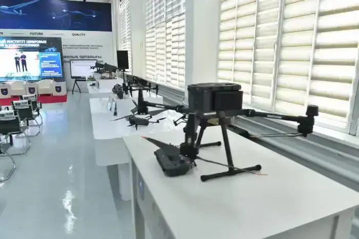 В КазНУ открылся Инновационный центр развития беспилотной авиации (2)