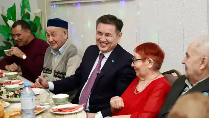 Новый год с пожилыми в Солнечном