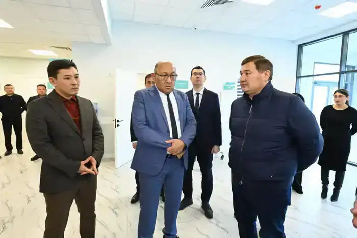 Глава региона ознакомился с работой центра Orhun Medical (5)