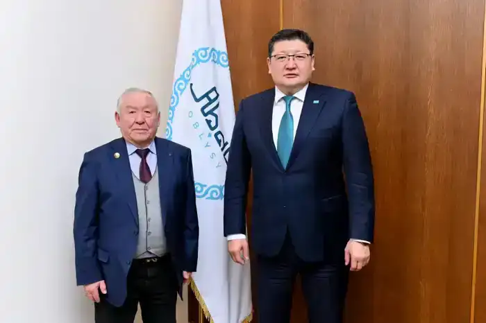 Аким области встретился с обладателем государственной стипендии в сфере культуры Төлегеном Жангалиевым (4)