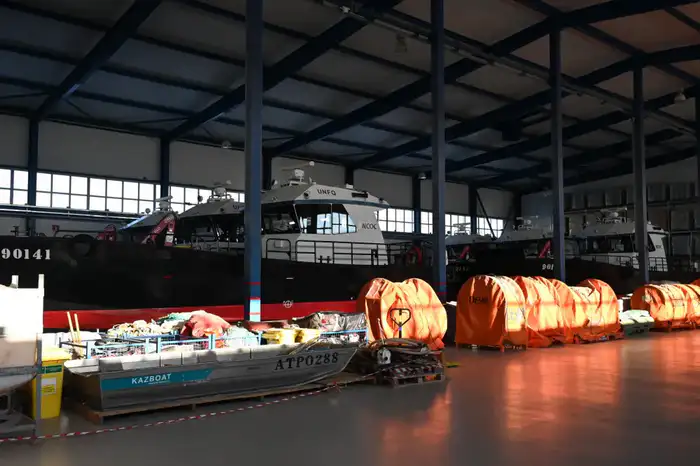 Глава МЧС посетил Северо-Каспийскую экологическую базу реагирования в Атырау (5)