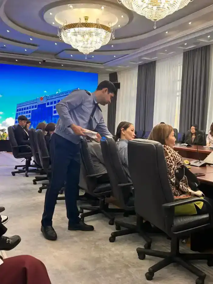 22 января 2026 года в областном акимате состоялась встреча с представителями органов полиции и прокуратуры, посвященные вопросам профилактики интернет-мошенничества (5)