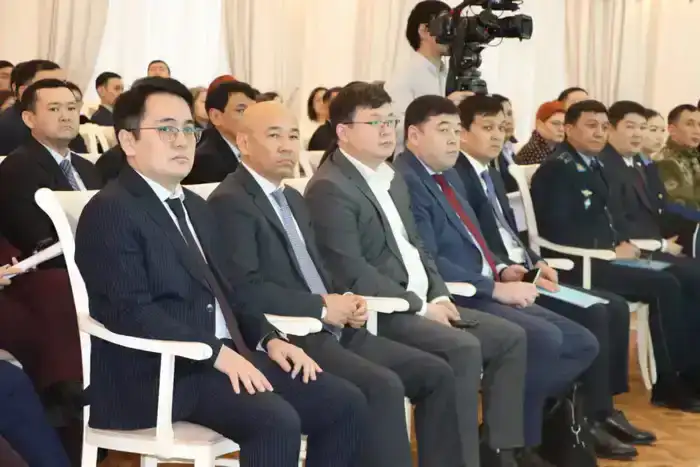 В Караганде при участии МПС обсудили вопросы управления многоквартирными домами (2)