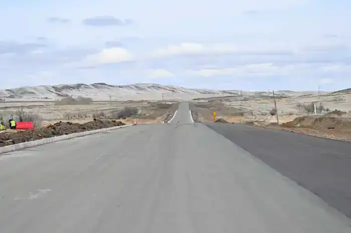 Абайская область: улучшение качества дорог продолжается