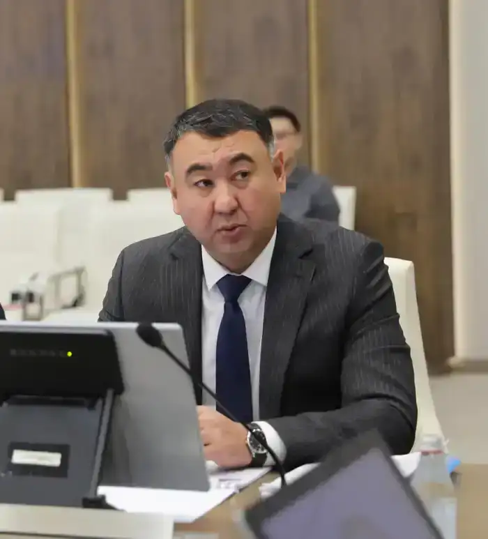 Глава региона принял акимов и руководителей управлений (7)