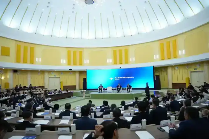 В Казахстане стартовала программа подготовки государственных служащих по вопросам искусственного интеллекта AI Governance (5)