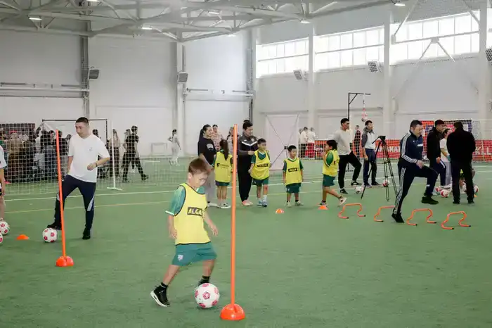 Футбол вместо обычного урока: как работает программа «Алға!» в Карагандинской области (2)