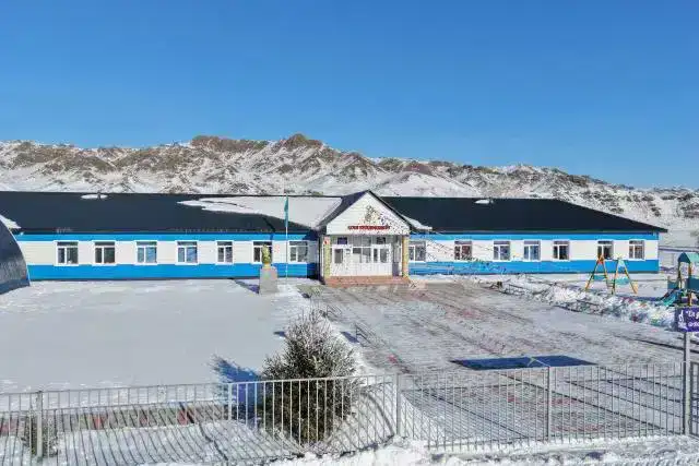 Аким ВКО посетил образовательные учреждения в Тарбагатайском районе (8)