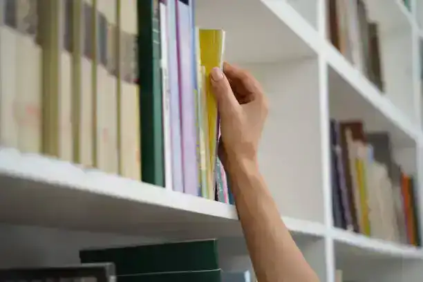 В селе Тогызбулак открыли новую библиотеку в честь 130-летия Капеса Байгабыла