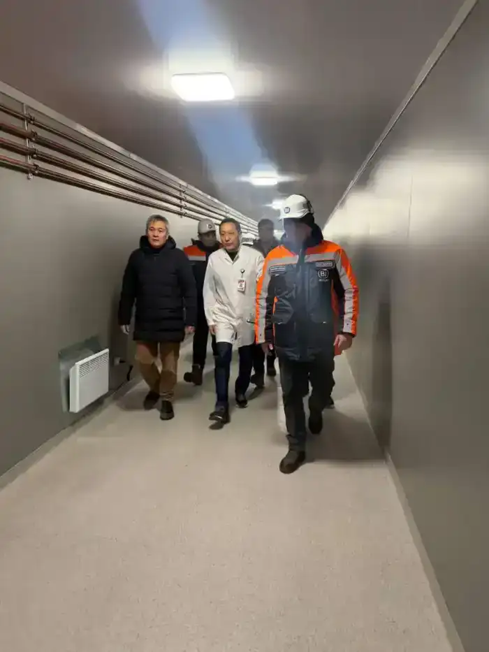 Заместитель акима Алматы проинспектировал строительство социальных объектов в Наурызбайском районе (3)