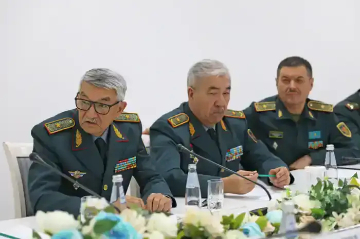 Обсуждение обновления военно-патриотического воспитания молодежи в Минобороны: новые подходы и их влияние на будущее