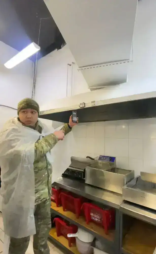 Столичным точкам общественного питания напомнили о правилах пожарной безопасности (4)