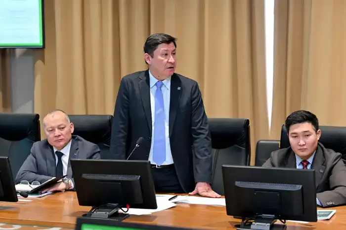 Аким области встретился с представителями АО «Транстелеком» (3)