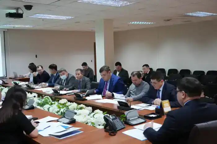 В Минтрансе обсудили планы работы КаздорНИИ и НЦКДА на текущий год (3)