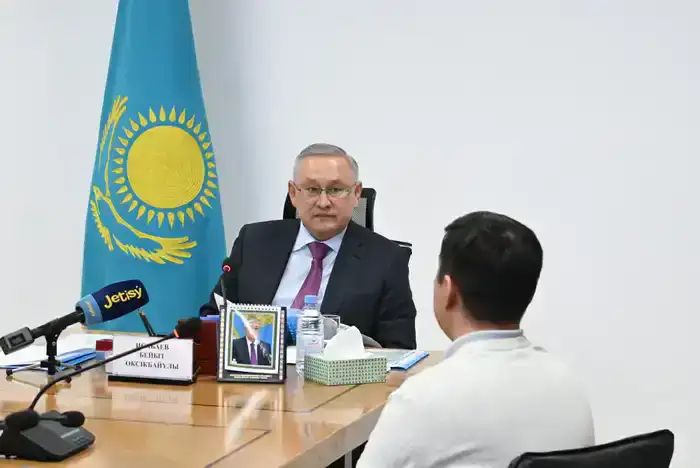 Бейбит Исабаев провел прием граждан по личным вопросам (3)