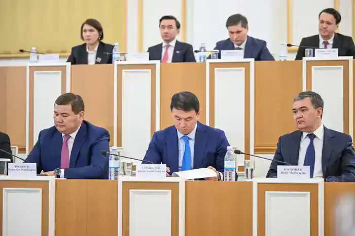 Обсуждены предложения по реформе на очередном втором заседании Конституционной комиссии (3)