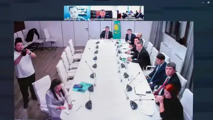 Министр промышленности и строительства РК провёл приём граждан (2)