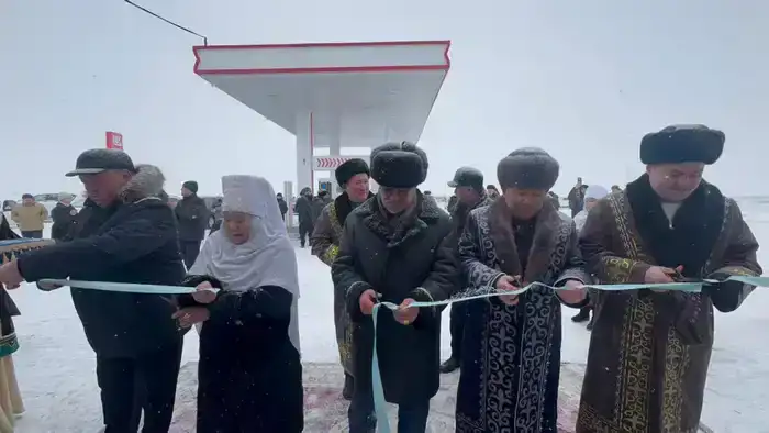 В Абайском районе открылся автозаправочный комплекс (2)