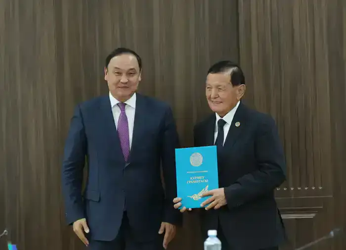 Аким Жамбылской области встретился с представителями гражданского общества (4)