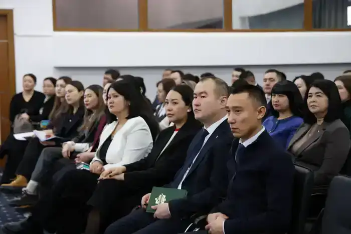 Магистранты Академии правосудия при Высшем Судебном Совете приняли участие в выездной лекции, проведённой в Кассационном суде по гражданским делам (6)