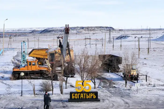 Олжас Бектенов проверил реализацию поручений Президента по укреплению энергобезопасности и развитию угольной генерации в Павлодарской области (9)