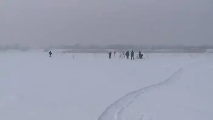 Чтобы рыба пережила зиму: на водоёмах Карагандинской области проводят противозаморные работы (10)