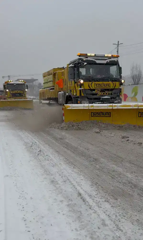 Алматы под снегом: кто справится с белым покровом?