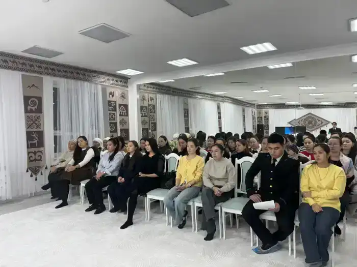 «Закон и порядок»: как распознать мошеннические схемы, рассказали родителям столичных дошколят (4)