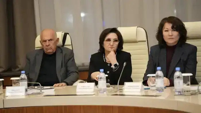 Аким ВКО обсудил с Общественным советом ключевые вопросы развития региона (3)