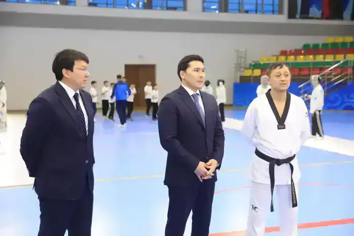 В Актюбинской области планируют построить малые авиационные пункты для развития туризма (10)