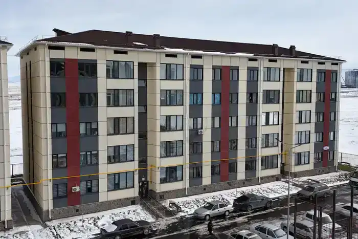 В МИКРОРАЙОНЕ «ТҰРАН» 24 СЕМЬИ ПОЛУЧИЛИ АРЕНДНОЕ ЖИЛЬЁ (10)